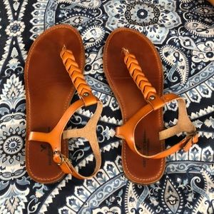 Leather brain sandals
